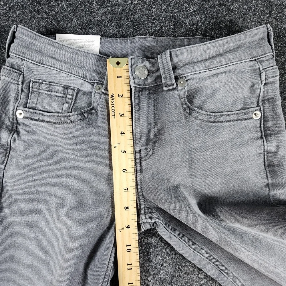 NWT‎ H&M Divided Flare Low Waist Raw Hem Women's Jeans Size 4 Gray Flap Pockets - Picture 8 of 9